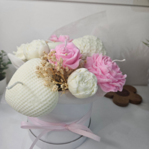 Flower-Heart Bouquet Soya Candles – Scented