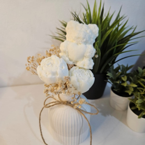 Teddy Heart Bloom – Decorative Floral Arrangement in Ceramic Vase Soya Candles – Scented