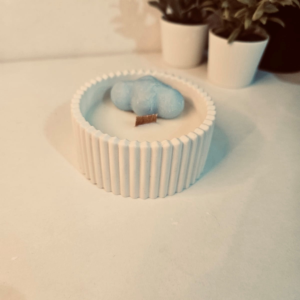 Soft Skies – Minimalist Candle with Blue Cloud Topper Soya Candle – Scented