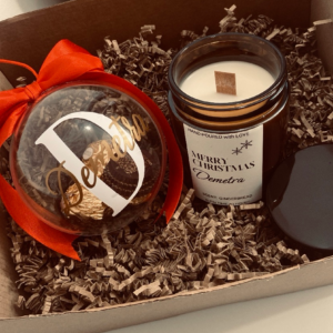 Soya Scented Candle 200ml - Gift box - Personalized -  Christmas ball ornament - Ferrero filled
